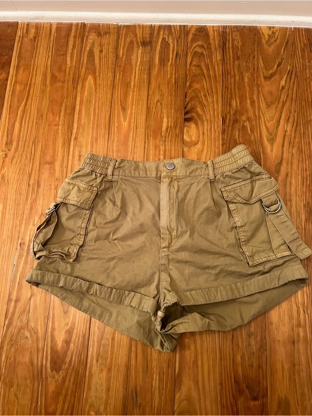 Women’s BDG High Rise Tan Utility Shorts Size S-P